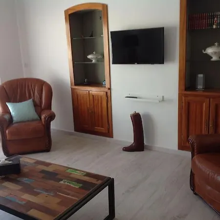 펜션 Charmante Maison De Classee 3* *