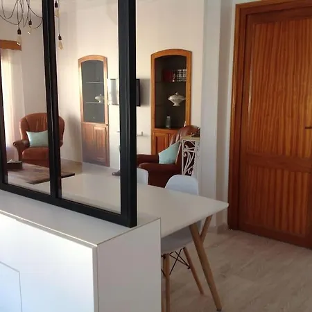 펜션 Charmante Maison De Classee 3* *