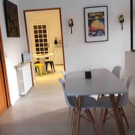Charmante Maison De Classee 3* 펜션 *